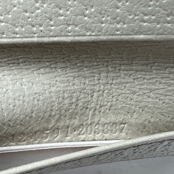 Gucci GG Bifold Wallet - Picture 5 of 6